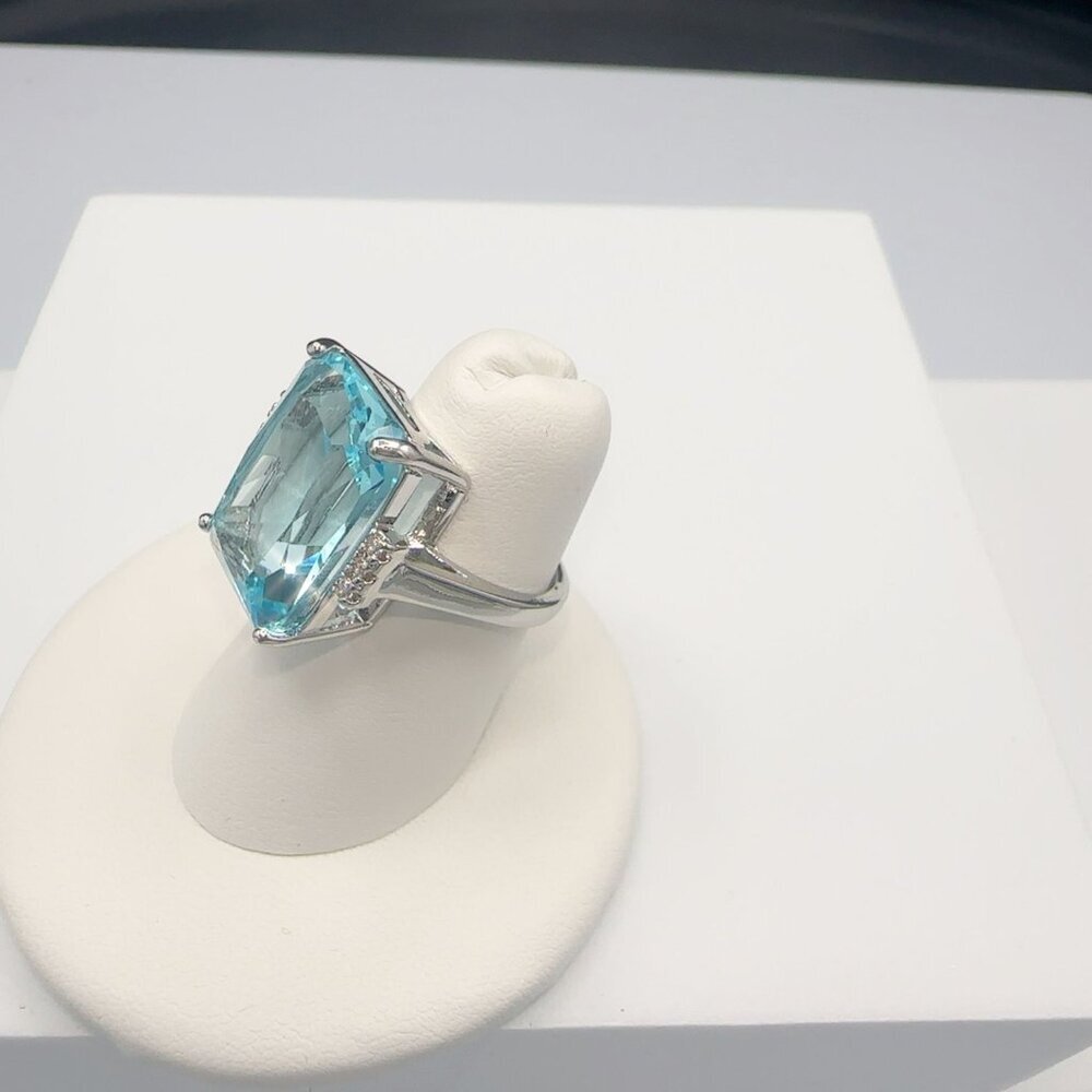 Aquamarine CZ Silver Tone Cocktail Ring Size 9 - Picture 6 of 11